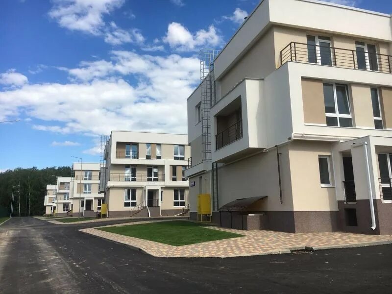 Коттеджные поселки троицк москва. Жк лесная сказка троицк. кп лесная сказка троицк. жк лесная сказка москва. троицк коттеджный поселок.