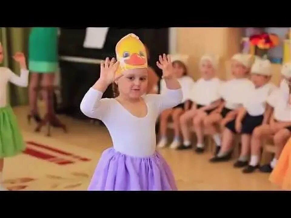 Танец маленьких утят движения. Танец маленьких утят видео. Танец маленьких утят танцы для детей. Костюм маленьких утят. Танец маленьких утят танцевать видео.