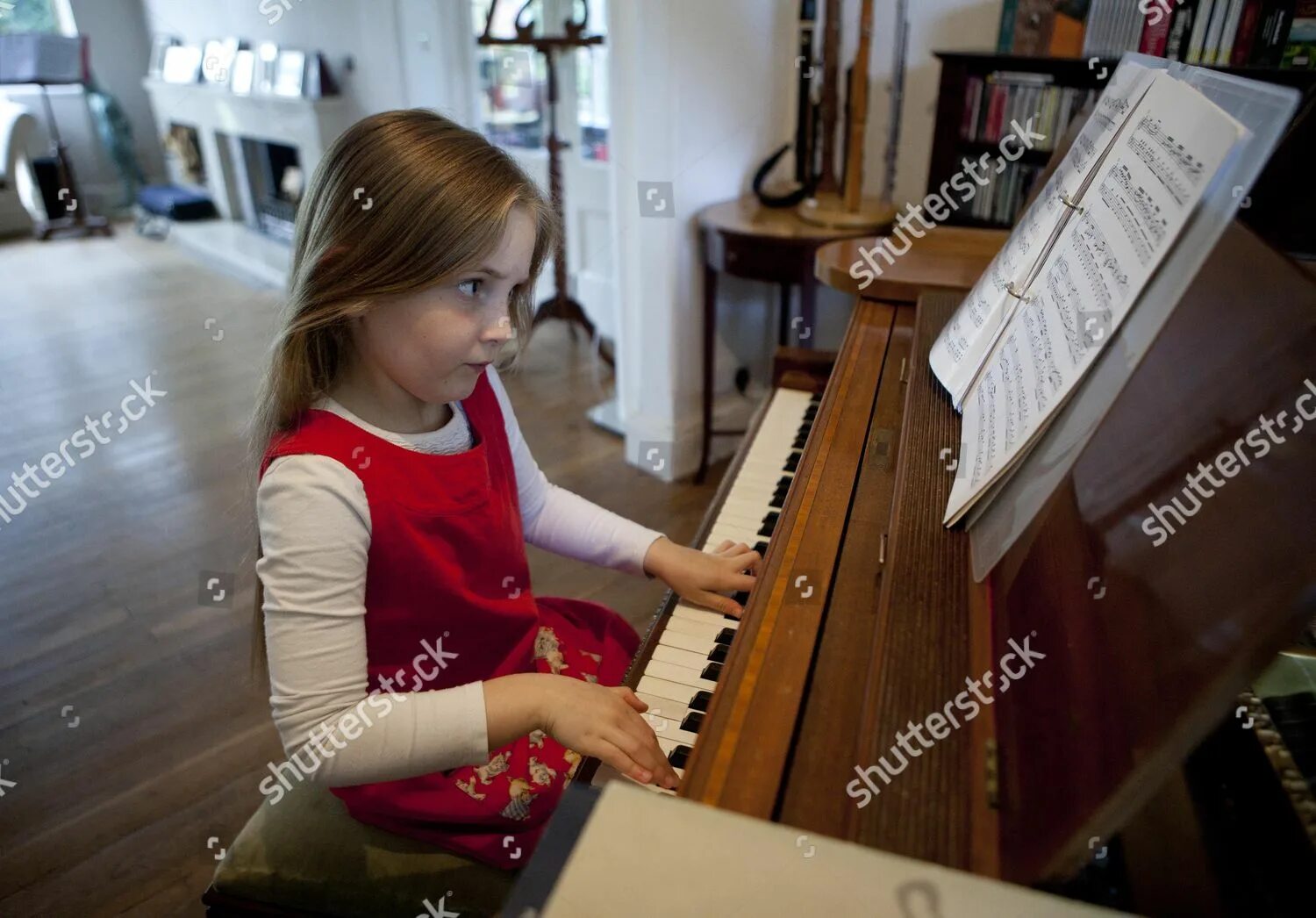 Альма Дойчер. Альма Дойчер сейчас. I can playing the piano