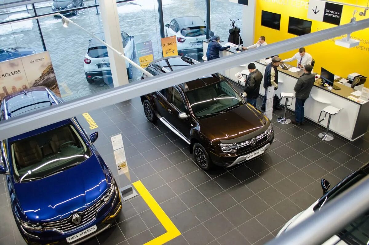 Дилер центр рено. Автосалон renault. дилер рено. дилерский центр рено. автосалон рено внутри.