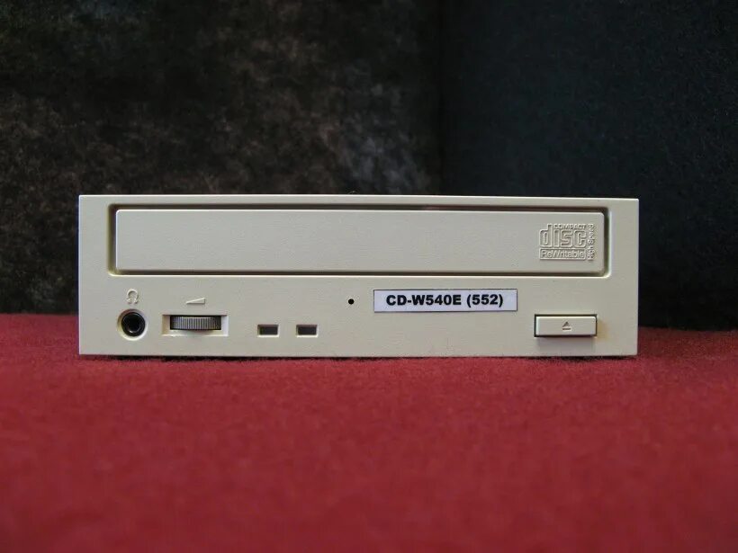 Teac CD-540e. Teac CD-r50. Teac CD-w552e. Teac CD-w512.