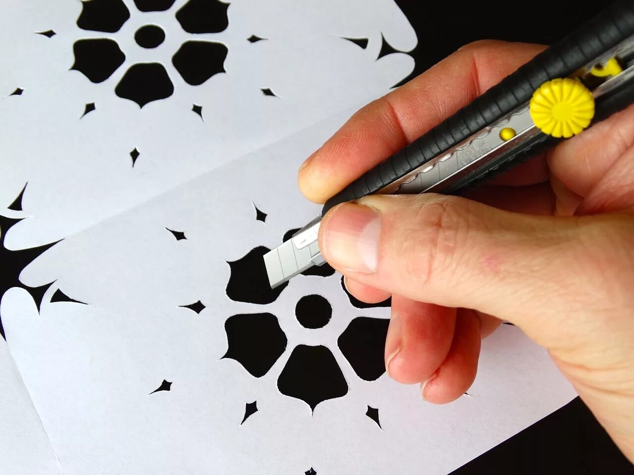 Шаблон для cut cut. Столярные соединения ласточкин хвост. Шаблон для cut cut. Развертка коробки для пиццы. Нож для трафаретов из бумаги.