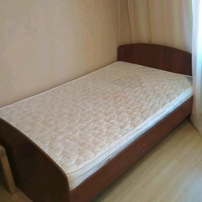 Кровать полуторка авито. Кровать 1.5 спальная. Кровать 1.5 спальная с матрасом. Кровать 1.5 с матрасом. Кровать 1,5 1.5 спальная.