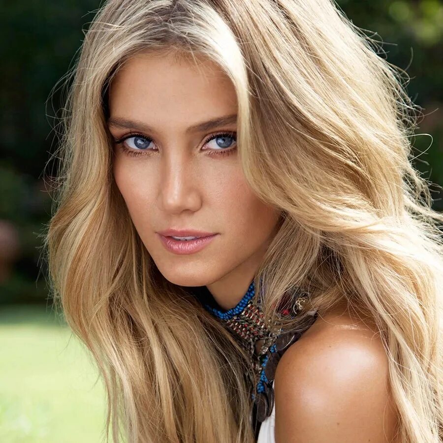 Blonde 2020. Дельта Гудрем. Delta Australian Singer. Модели блондинки. Красивые модели.