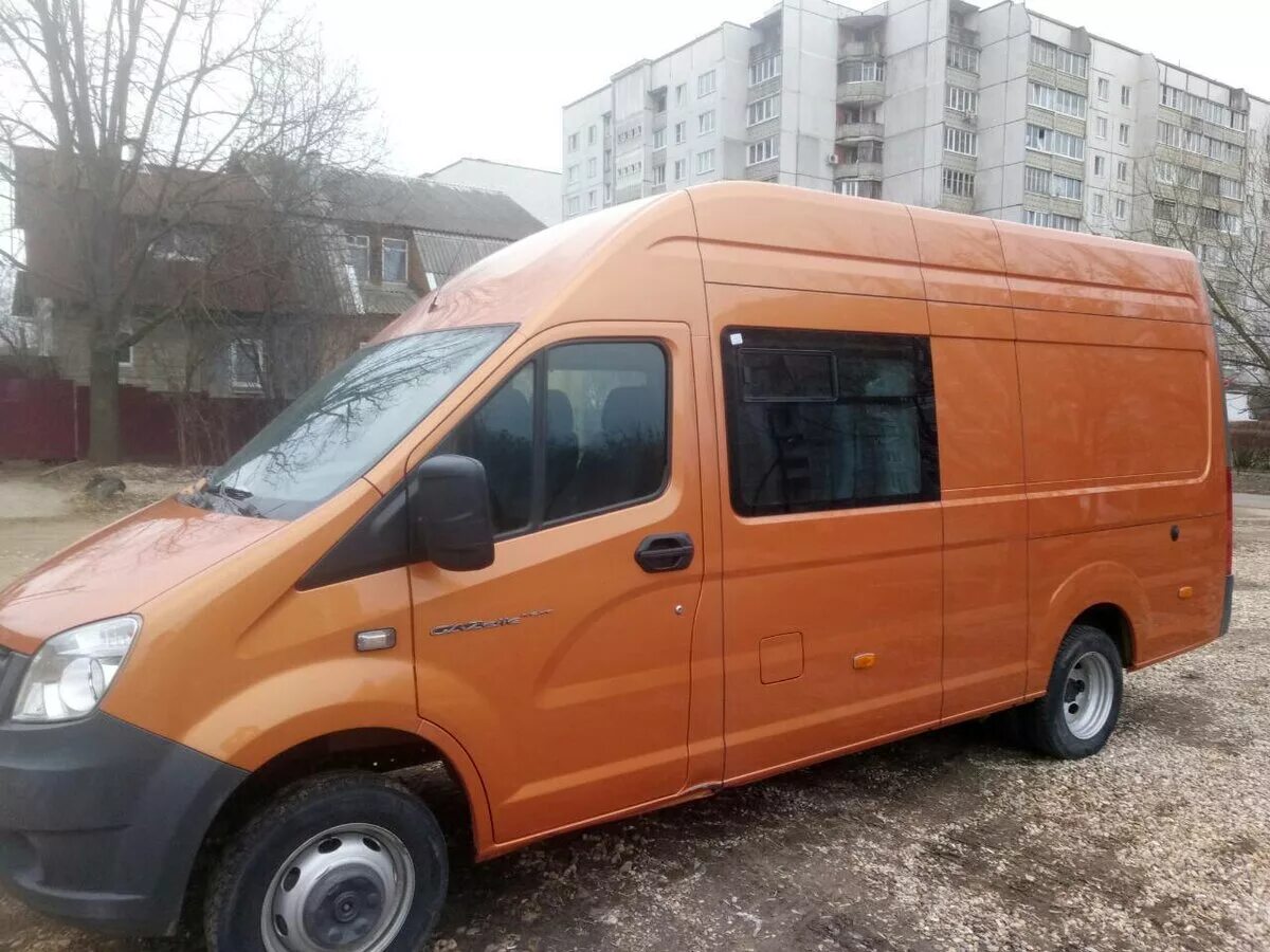 Газель некст цельнометаллический фургон. Газ газель (2705) комби. Газ 2705 оранжевый. Оранжевый газель фермер кузов 3 м. Газель с оранжевой кабиной.