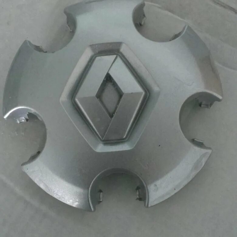 Колпак колеса renault duster. Колпак колесный renault 403155090r. Заглушки на колеса r16 рено дастер. Колпак колесный renault 403155090r. Колпак ступицы рено дастер r16.