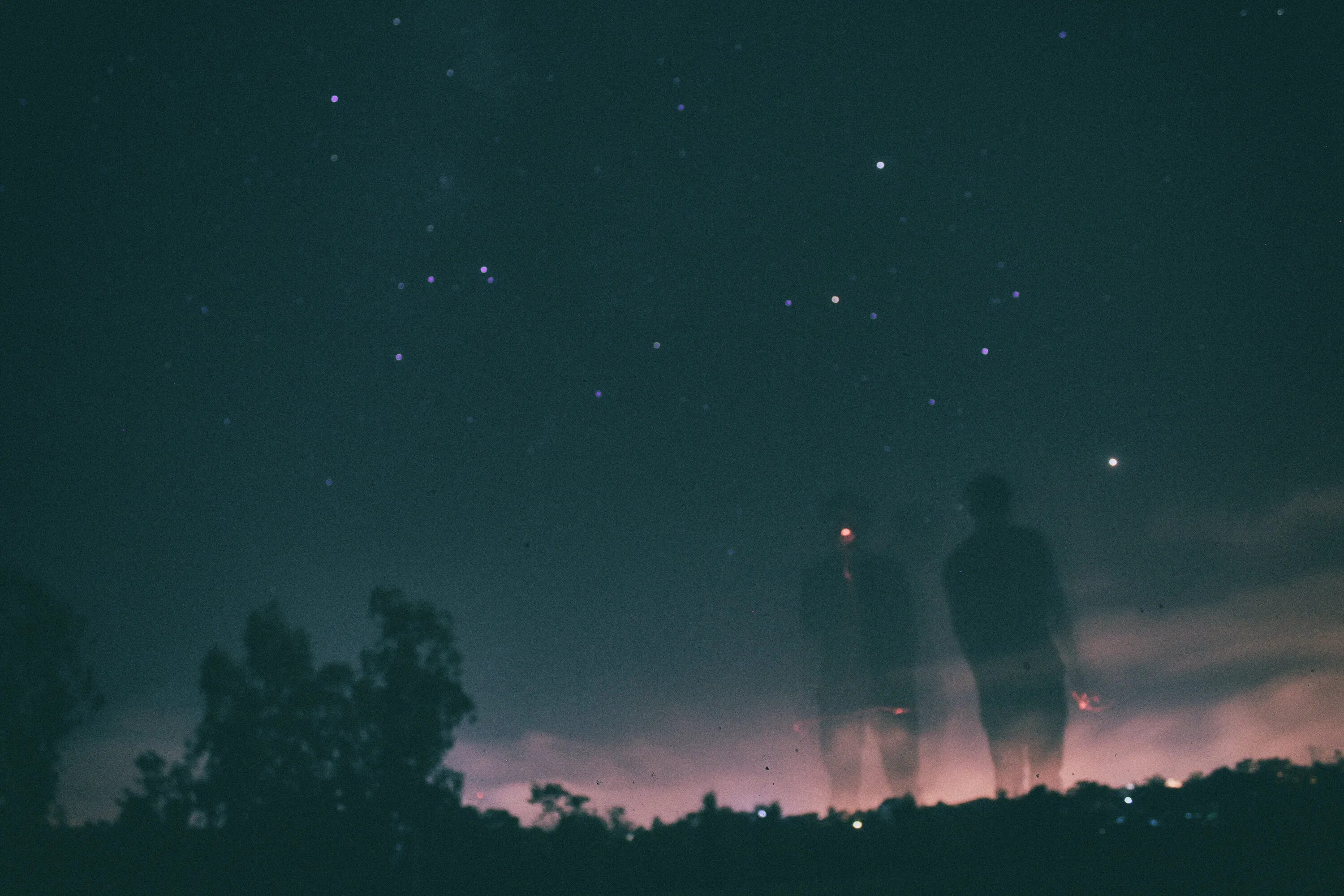 В объятьях ночи звезды сиянье слушать. Звездное небо и человек. Звезды атмосферно. Звездное небо одиночество. Атмосферная ночь.
