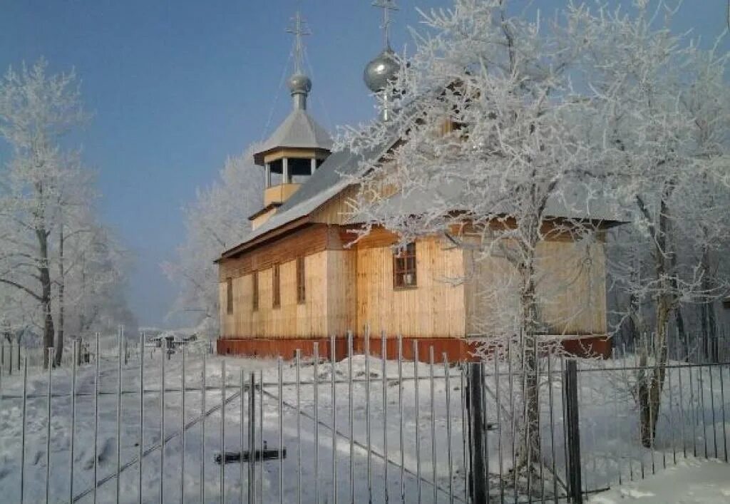 Далекий поселок. Поселок дальние зеленцы мурманской области. Посёлок амдерма в прошлом. Деревни россии. Посёлок амдерма сегодня.