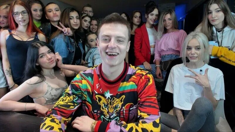 Твич гаврилина мелстрой. Твич гаврилина мелстрой. Меллстрой. Жожо стример 2021. Твич гаврилина мелстрой.