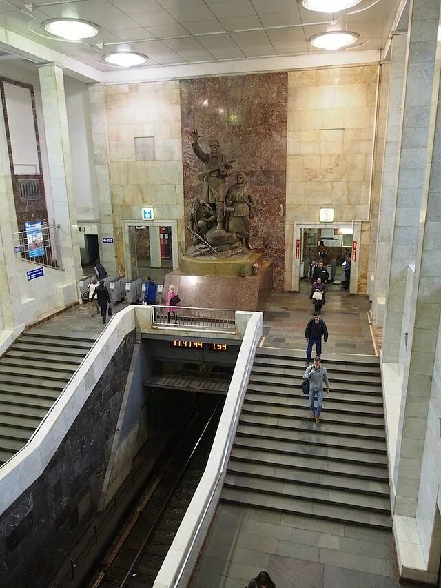 Метро партизанск. Метро партизанская вестибюль. лестница метро партизанская. метро партизанская внутри. станция метро партизанская арт.