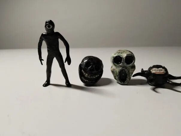 Профиль дорс двери межкомнатные. Монстры из пластилина ужасный. Doors roblox лепка. Лепку дорс. Doors roblox лепка.