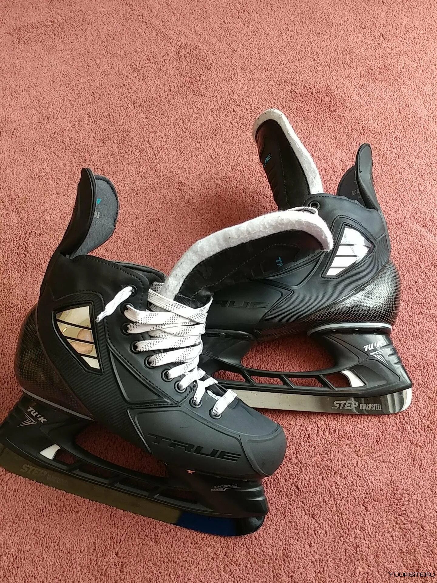 Коньки true catalyst 9. Коньки true tf7 jr. Лезвия true коньки вратарские tf9. Коньки вратаря true tf7. Коньки true спецзаказ.