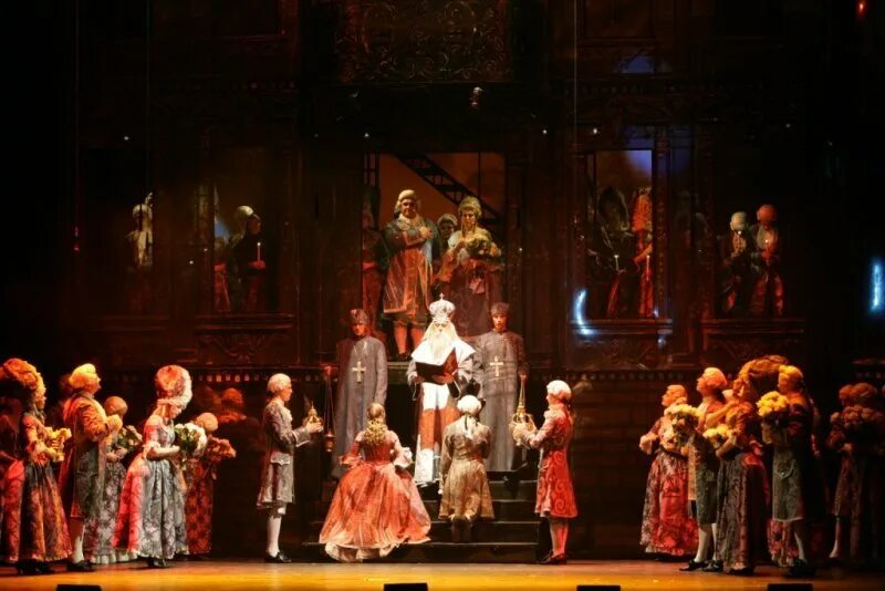 Спектакли музкомедии екатеринбург. Спектакли музкомедии екатеринбург. Мертвые души спектакль екатеринбург. Театр музыкальной комедии мюзикл мертвые души. Казанова в музкомедии екатеринбург.