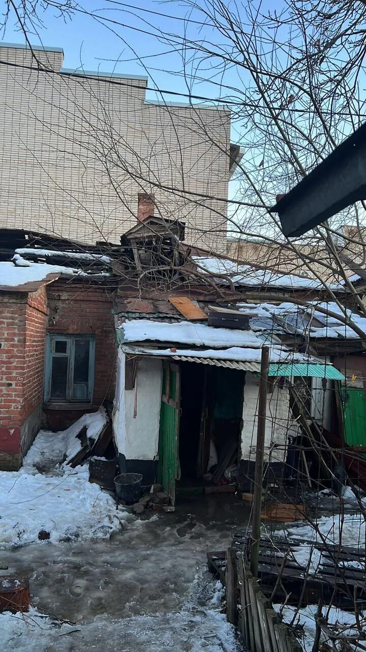 Пожар в Новочеркасске. Сгоревший дом. Фото пожара дома. Пожар в Новочеркасске сегодня. Новочеркасск сгорела