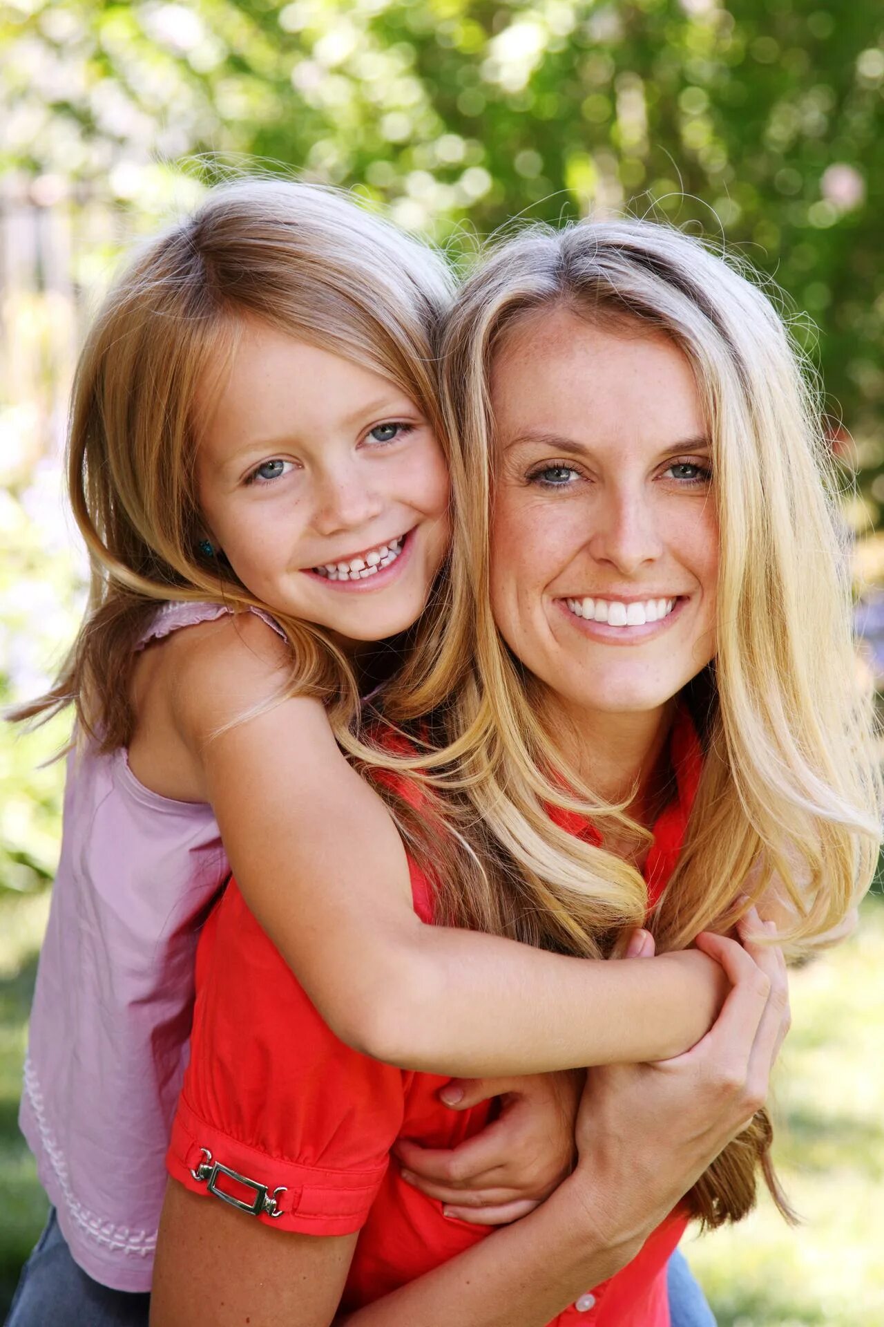 Mother and daughter family. Мать и дочь. Фотосессия мама и дочь. Дочки-матери.