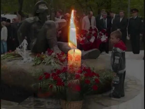 Зажгите свечи и пусть звонят