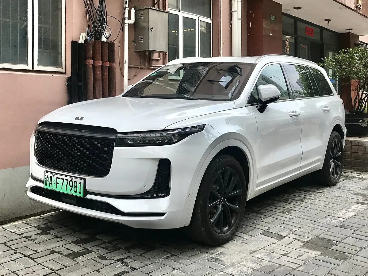 Lixiang гибрид. Li one электромобиль 2021. Li one 2022 li9. Li Xiang one Hybrid SUV 2020. Китайский электроавтомобиль li one.