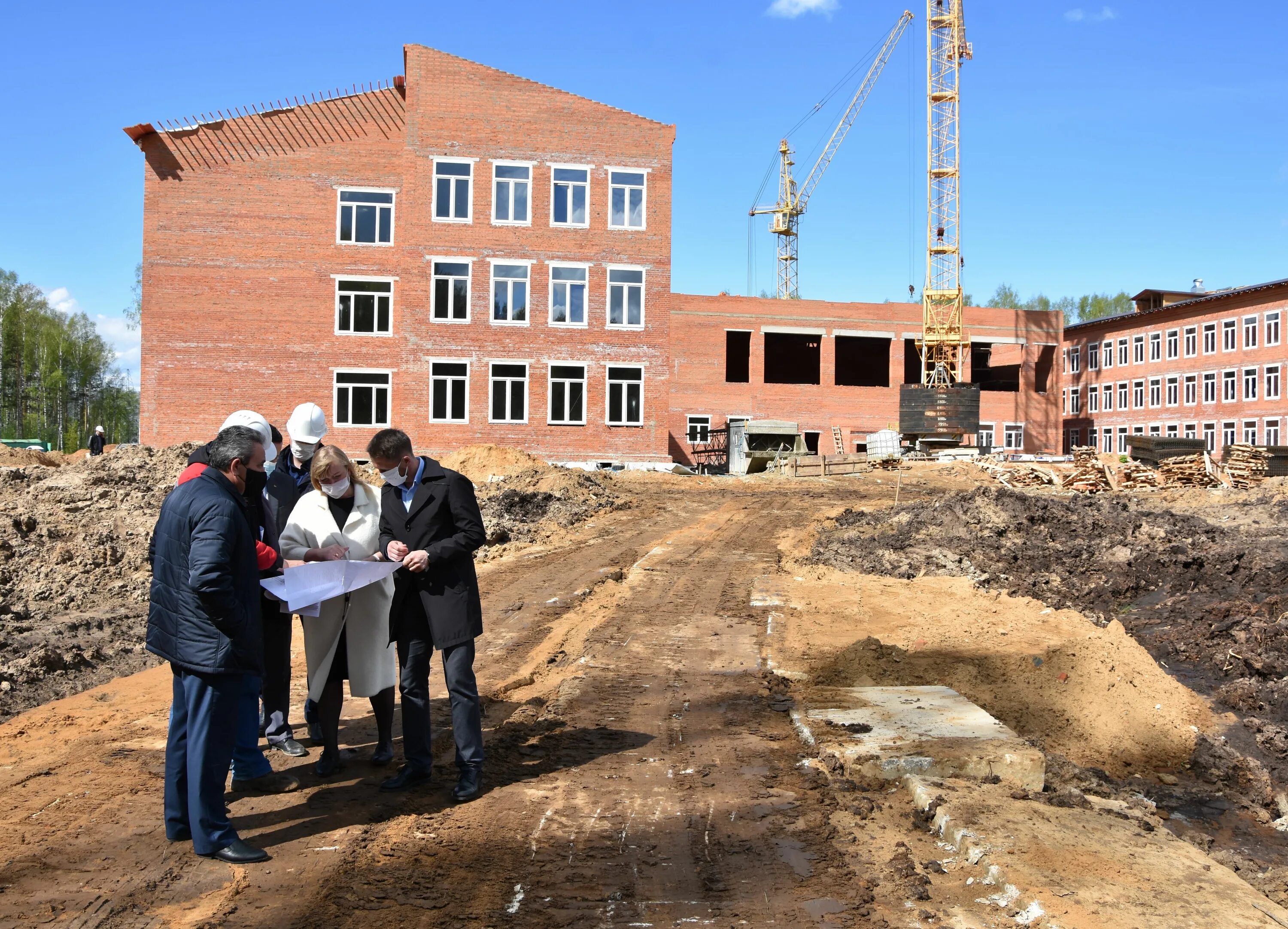 В каком городе построили новую школу. Новая школа строится в Костроме. Кострома школа на профсоюзной. Стройка школы. Строительство школы.