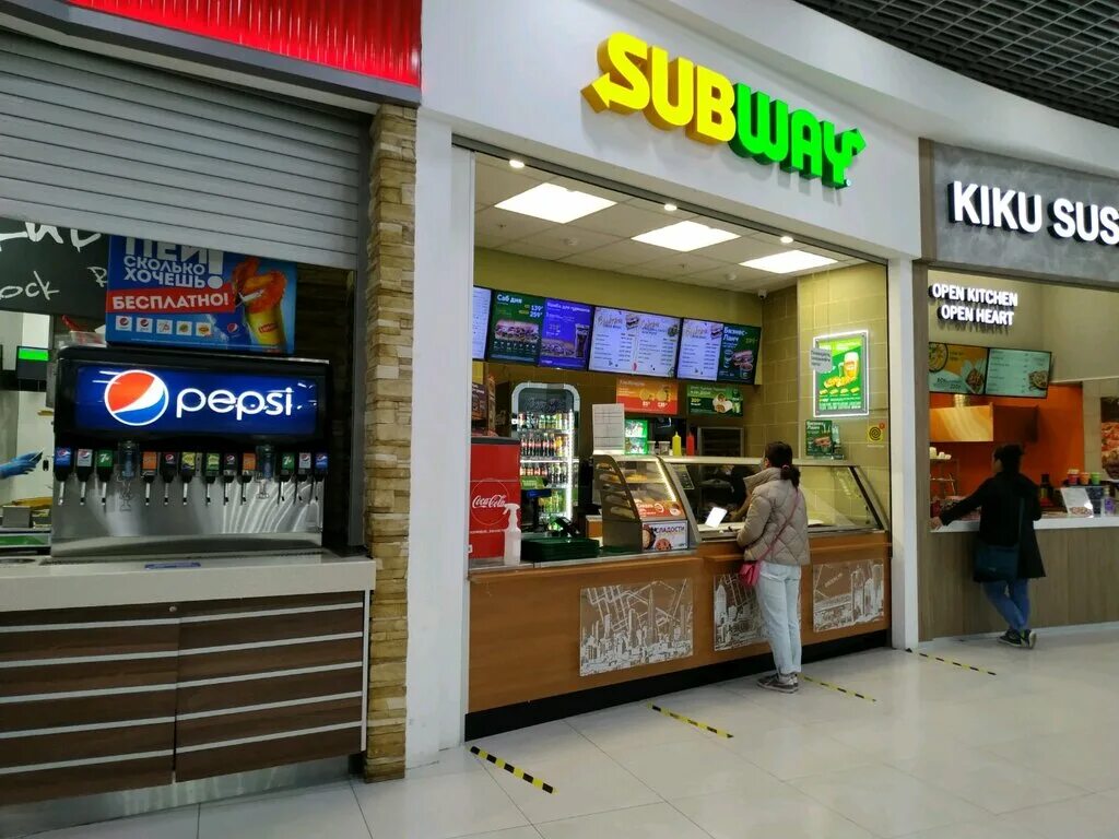 Subway Казань. Сабвей фаст фуд. Казан сабвей. Сабвей кафе в Казани. Зорге 11 б