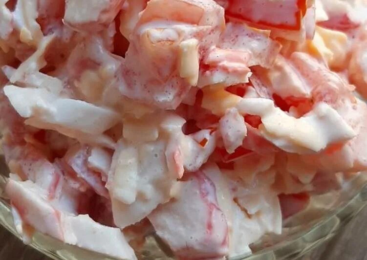 Салат красное море рецепт пошагово с фото. Салат красное море рецепт пошагово с фото. Салат красное море рецепт пошагово с фото. Крабовый красное море. Салат красное море с крабовыми палочками.