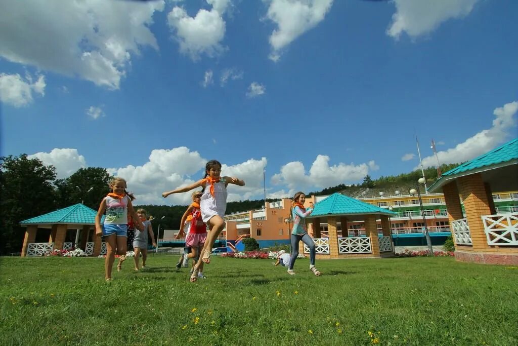 детский лагерь в старом осколе белогорье. спортивно оздоровительный комплекс белогорье старый оскол. лагерь белгород старый оскол. детский лагерь белогорье. летний лагерь белогорье старый оскол.