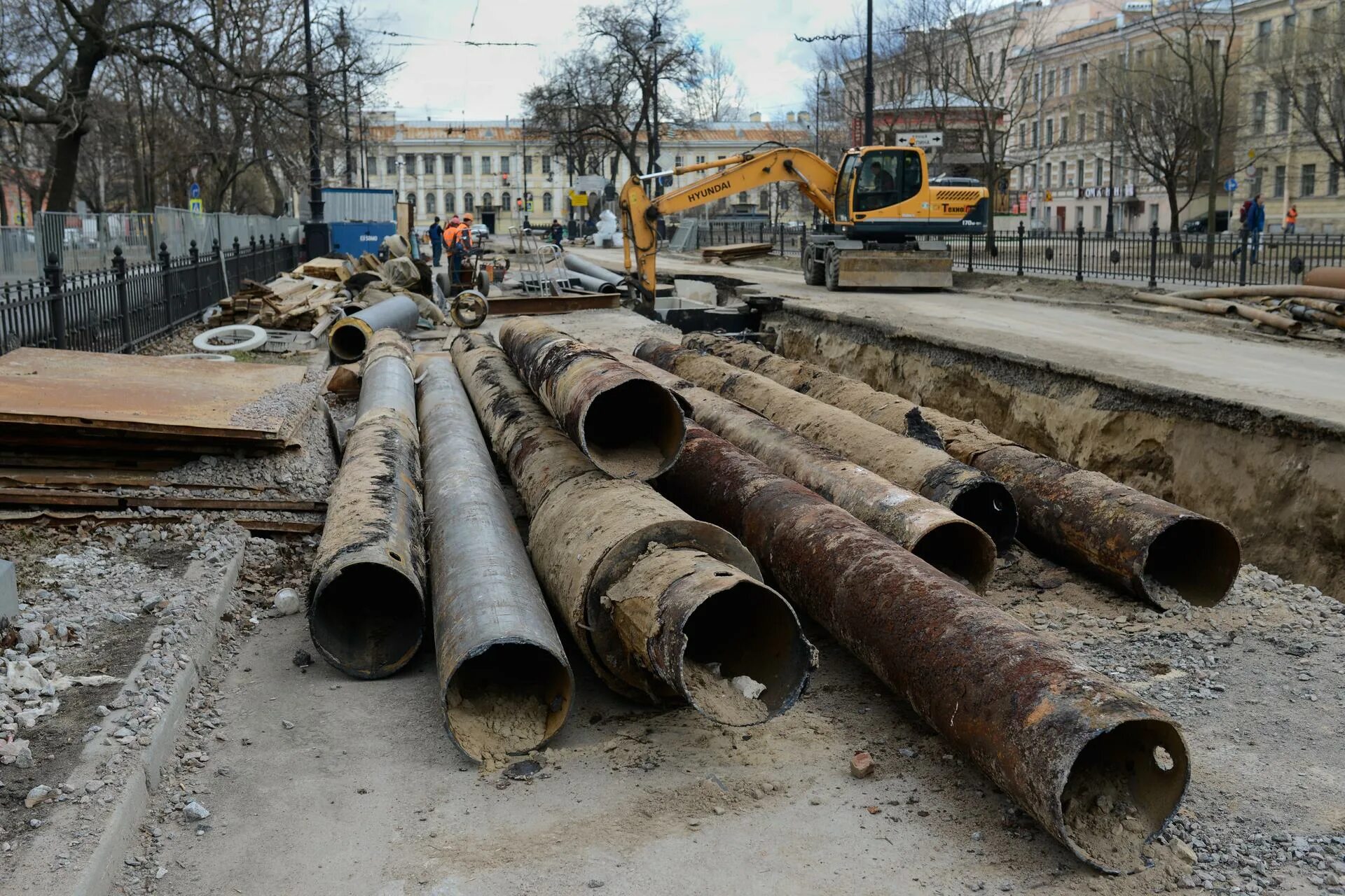 Труба с водой спб. Трубы трубопровод. Теплосеть санкт-петербурга. Теплосеть спб кировский район. Теплотрасса спб.