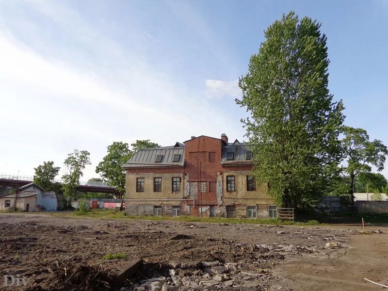 Ремонтно эксплуатационная база. Заброшенная больница РЭБ флота. Заброшенные ремонтно эксплуатационные базы Тверской области. РЭБ флота Архангельск.