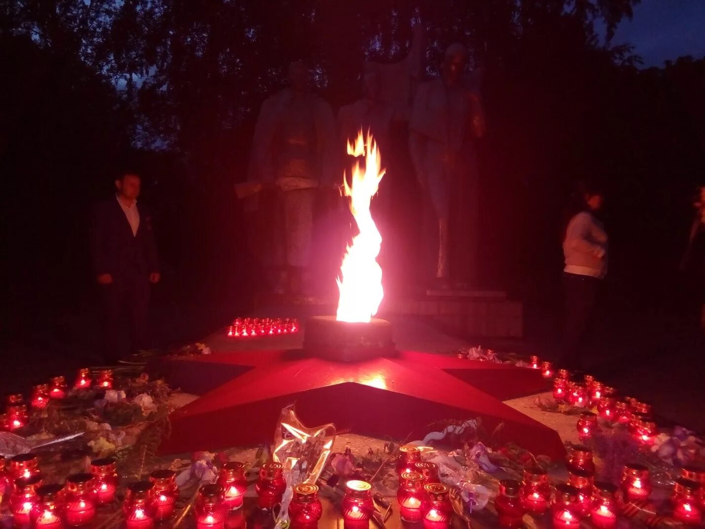 керчь свеча памяти. керчь свеча памяти картинка. свеча памяти мы с тобой. три свечки благовещенск. свеча памяти армия.