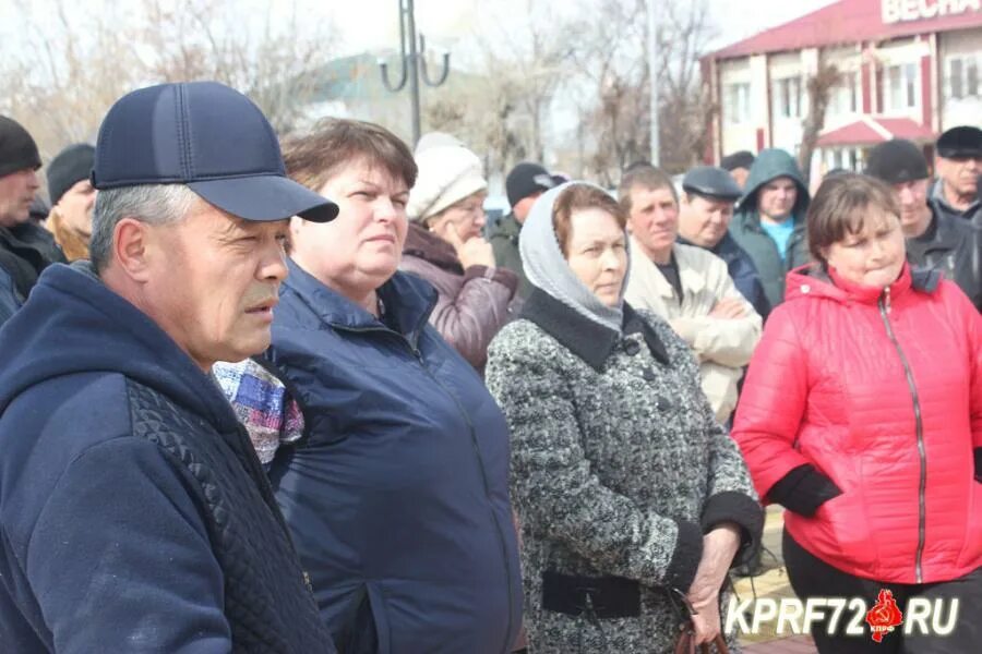 Ленинка абатский. Погода ленинка абатский. Село поддубровное. Абатск тюменская область. Памятники в селе абатском.