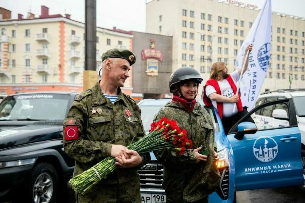 31 августа через. Автопробег Мурманск фото. Мурманск 1 августа. 1 Августа пробег книжный. Vladivostok Murmansk.