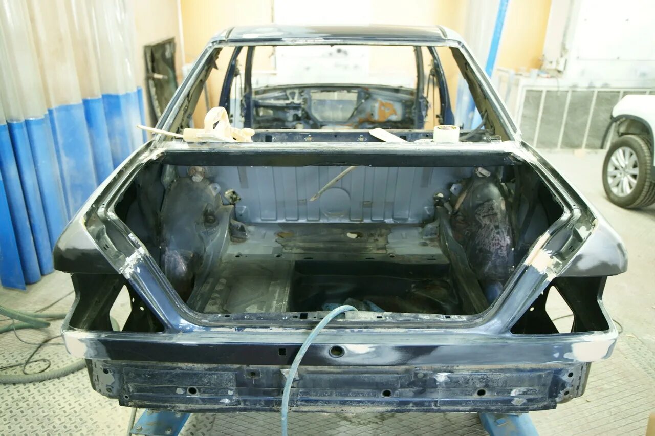 W202 подкапотка. Сборка 124. Сборка 124. Мерседес w124 в какой цвет красить молдинги. Сборка 124.