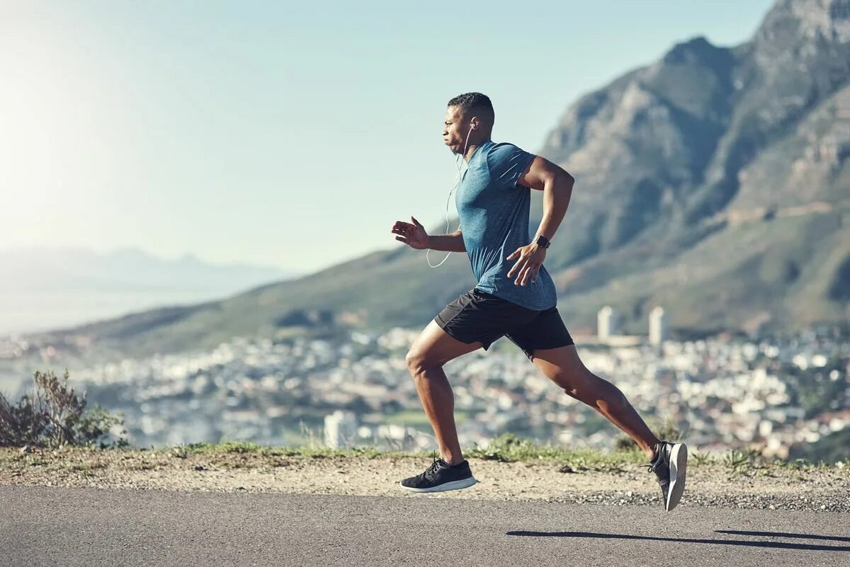 You need to do sports. Спортсмен бежит. Бегущий человек. Мужчина бежит.