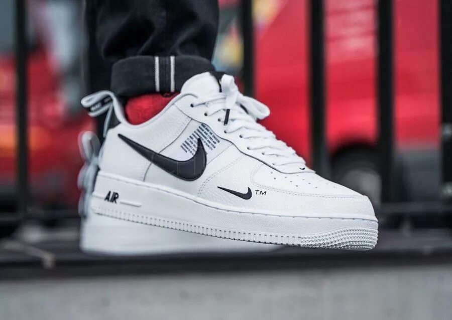 Кроссовки nike air force 1 '07 lv8 emb. Кроссовки nike air force1 mid. Nike force green. Nike кроссовки air force 1. Nike air one.