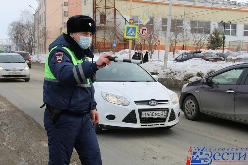 Работа гибдд в марте 2024. ДПС Хабаровск. Гаишник фото. Инспекторы ДПС весной.