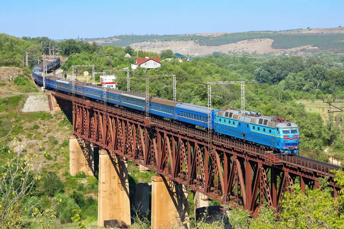 Станция мекензиевы горы. Электричка мекензиевы симферополь. Мекензиевы горы крым. Станция мекензиевы горы. Эд4м 0422 две столицы.
