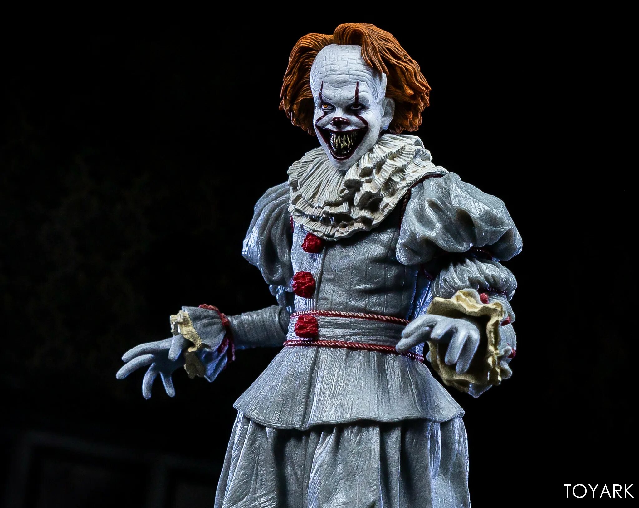 Звонок клоуну. Pennywise NECA. It 2017 Pennywise.