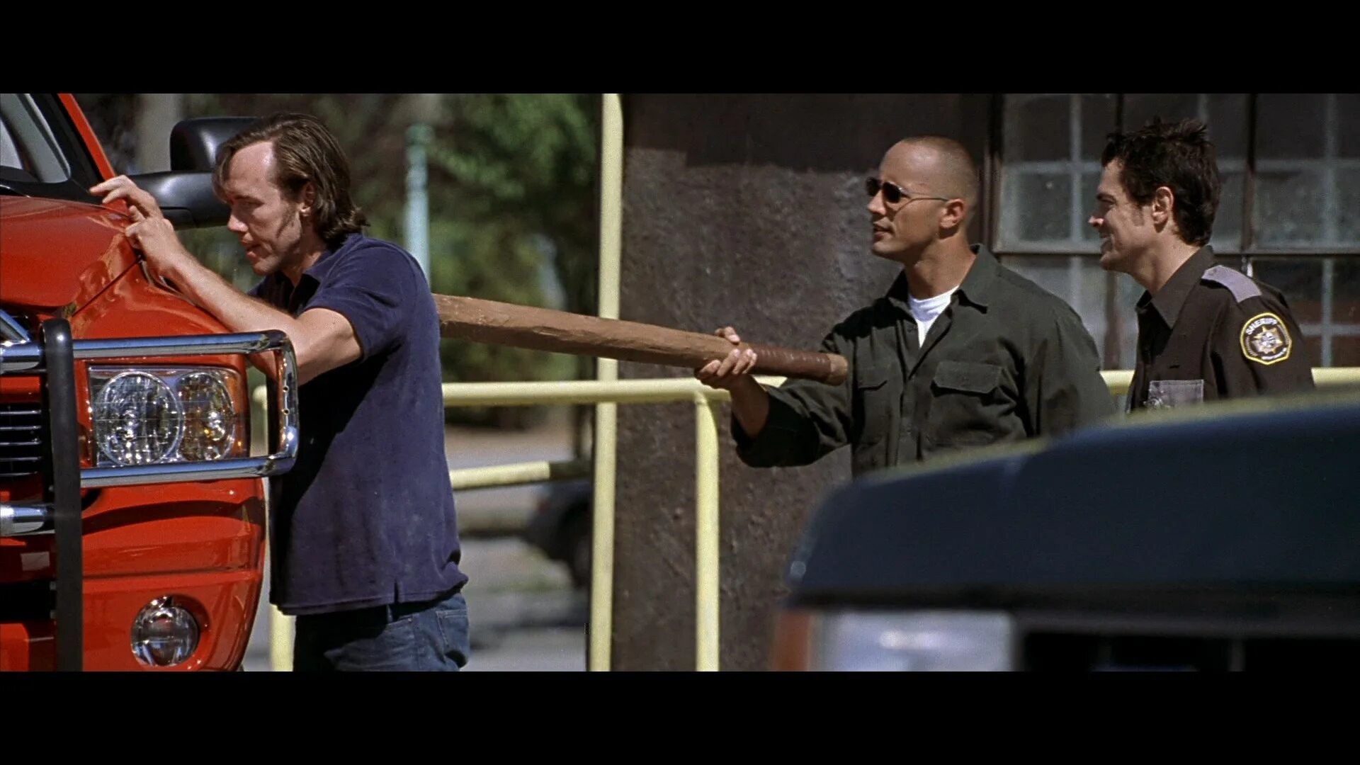 Широко шагающий 3. Широко шагая - walking tall (2004). kevin durand широко шагая. джонни ноксвилл широко шагая. дуэйн скала джонсон широко шагая.