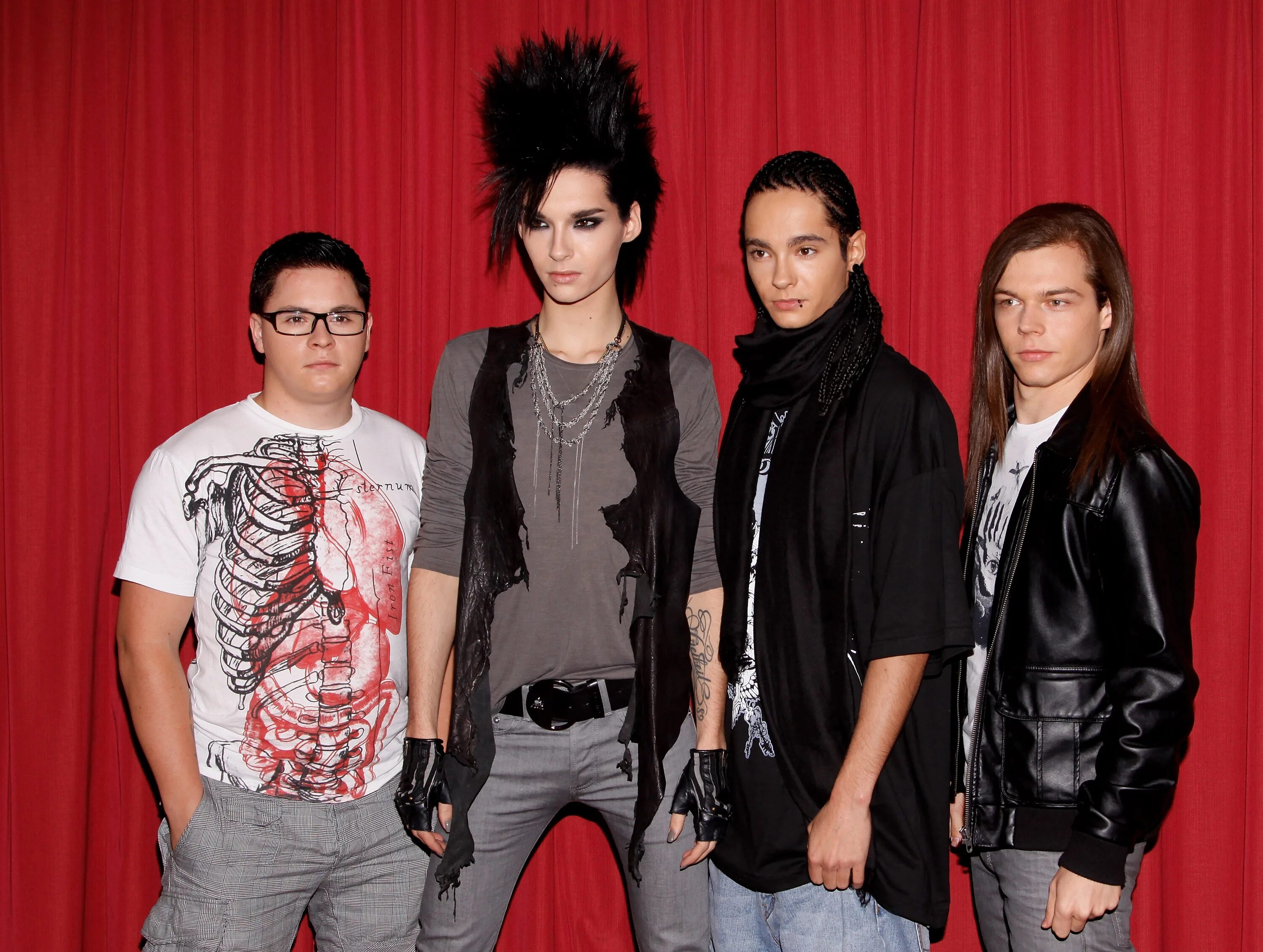 Група і. Группа Tokio Hotel. Группа Tokio Hotel 2005. Токио хотел группа 2021. Группа Tokio Hotel 2010.