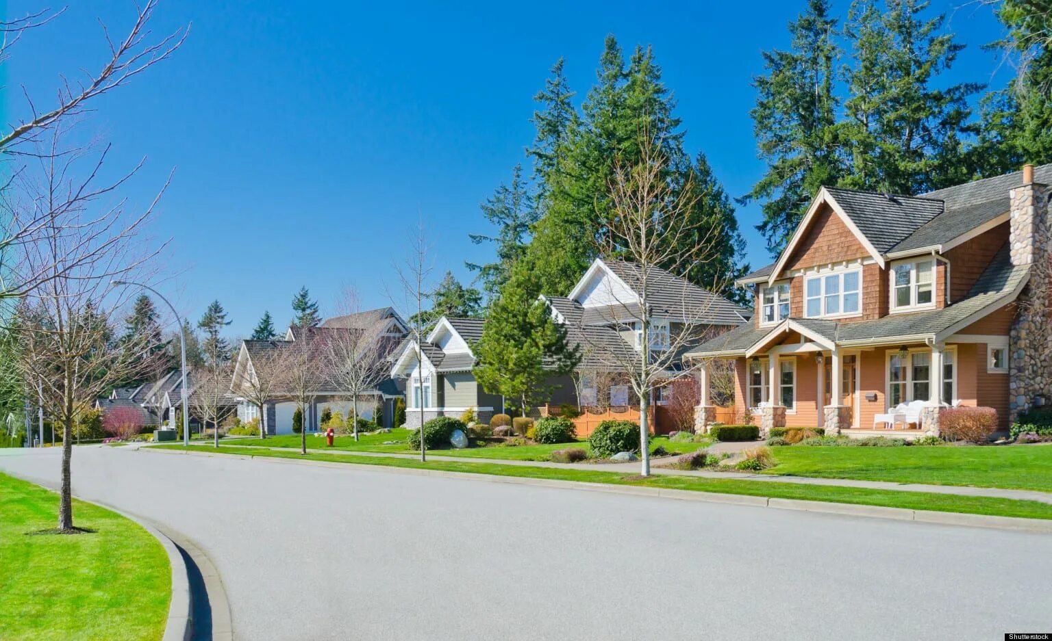 Нейборхуд в америке. Американская улица нейборхуд. Вудинвилл сша. Лос анджелес спальные районы. Us neighbourhood.