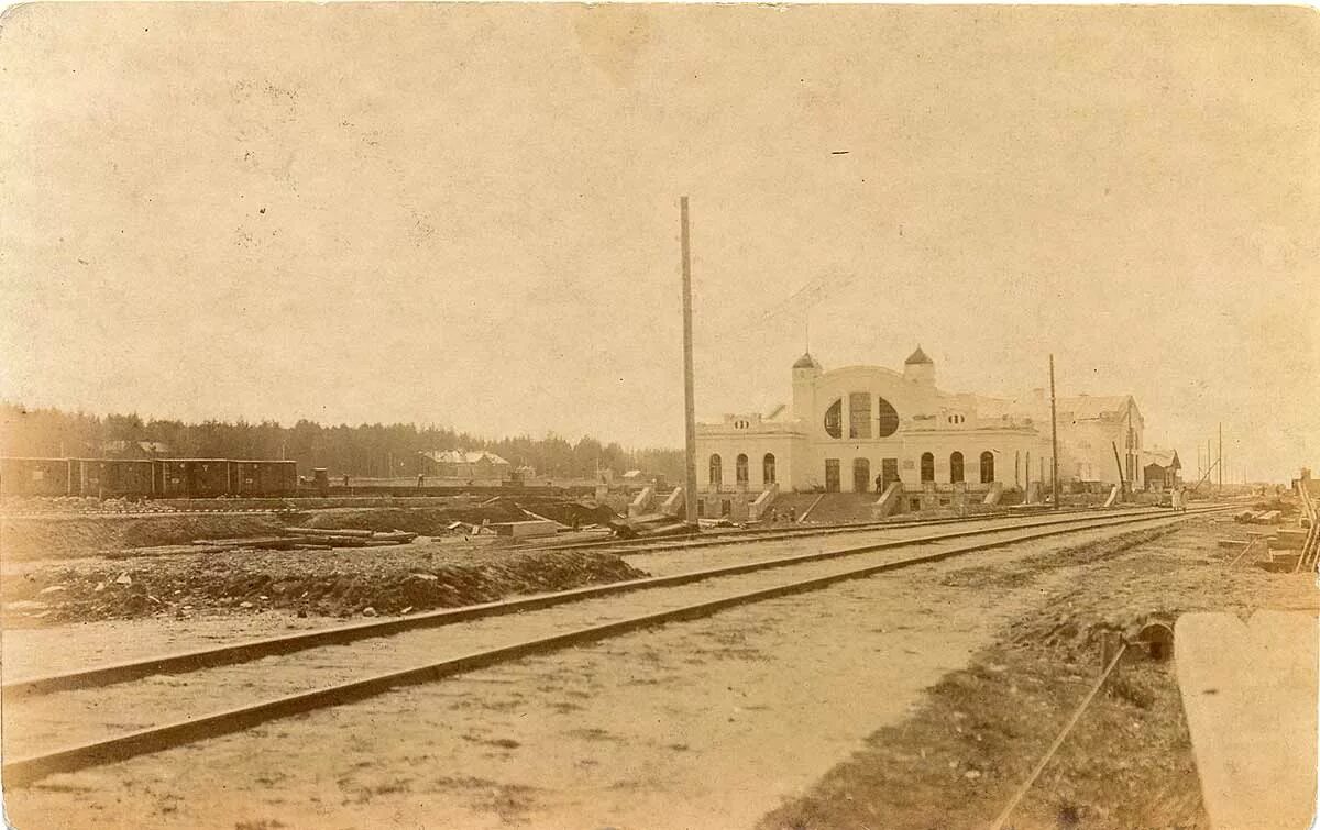 пермская железная дорога 1878. пермь железная дорога 1913. вокзал пермь железная дорога. вокзал пермь i. чусовской вокзал пермский край.
