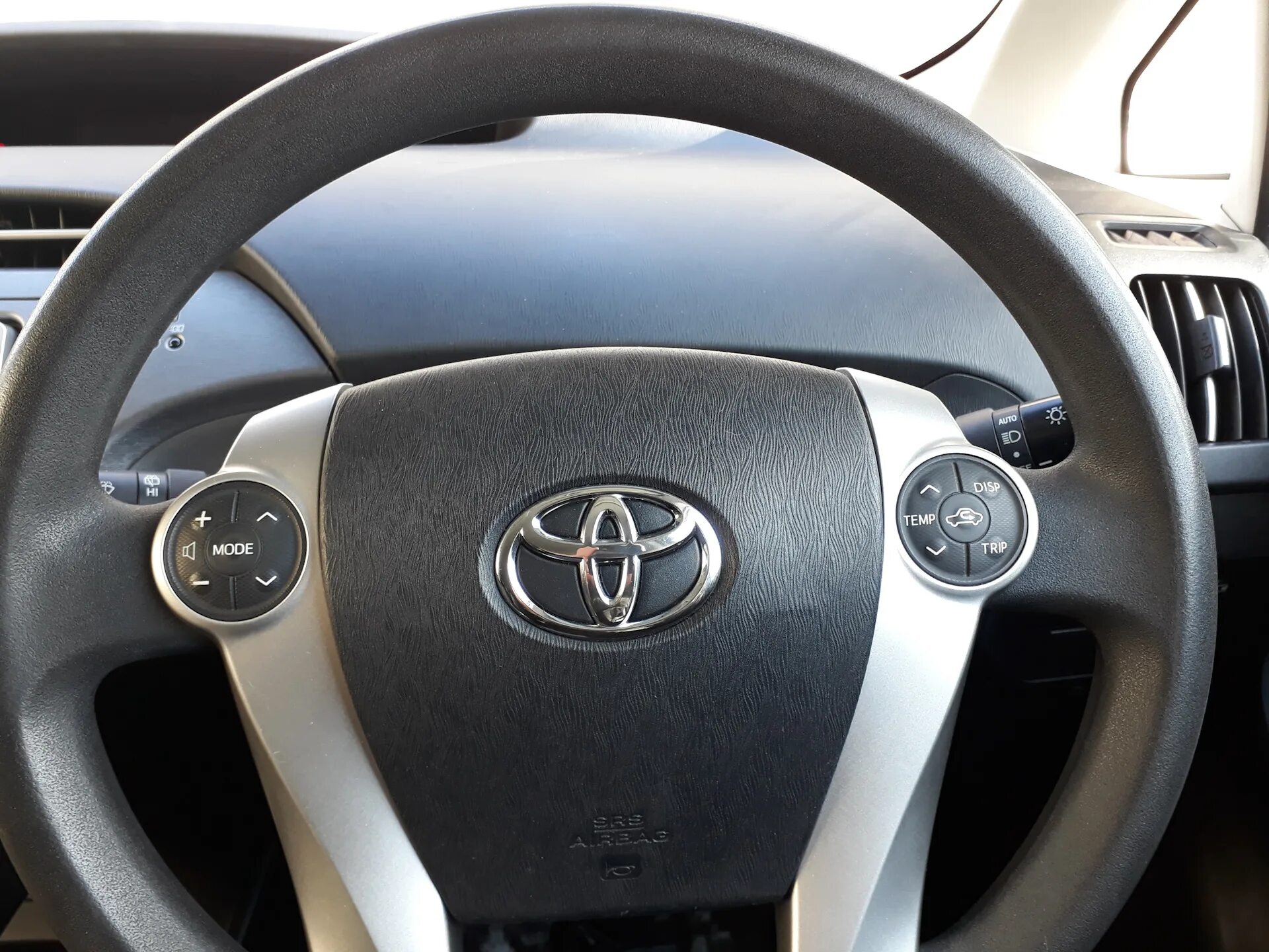 Как снять руль тойота приус 30 Руль Toyota Prius (30), 1,8 л, 2009 года запчасти DRIVE2