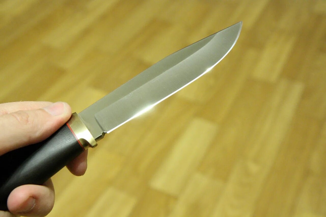 Заточка ножевых. Заточка ножей. Заточенный нож. Складной кухонный нож. Заточенное лезвие ножа.