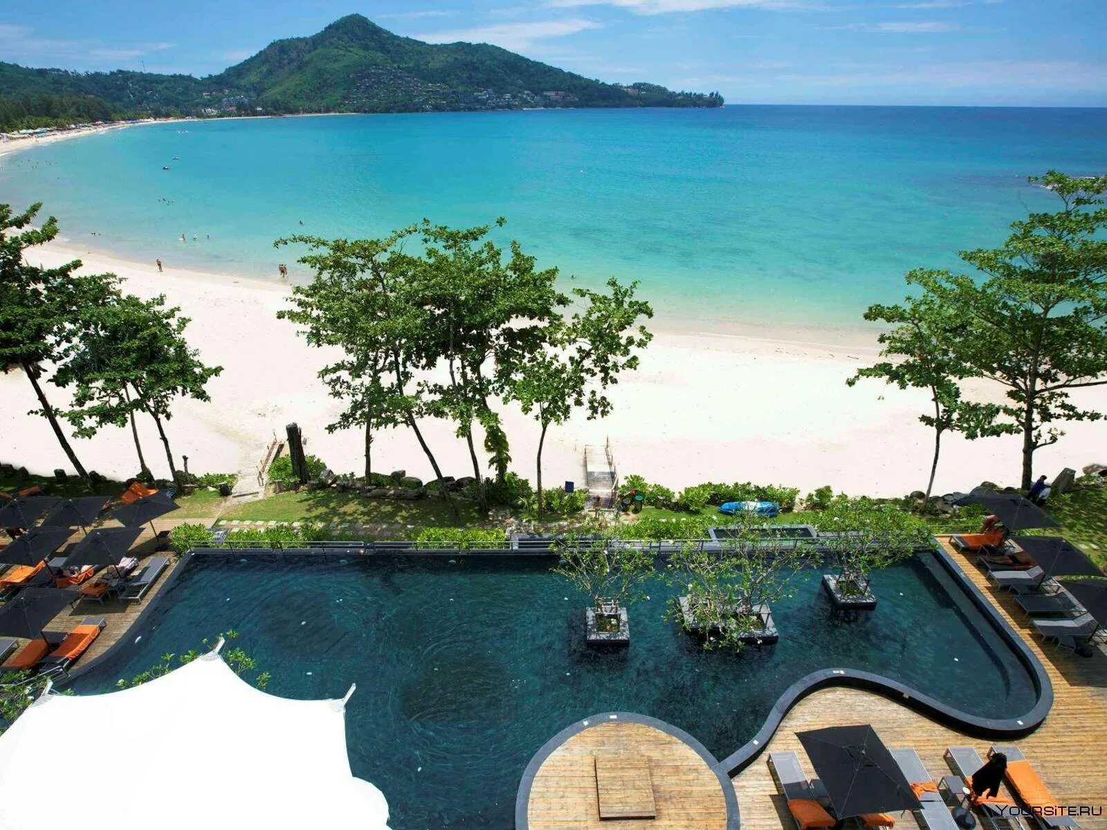 Камала пляж отели. Новотель пхукет камала. Камала пхукет. Kamala beach пхукет. Kamala beach resort a sunprime resort 4.
