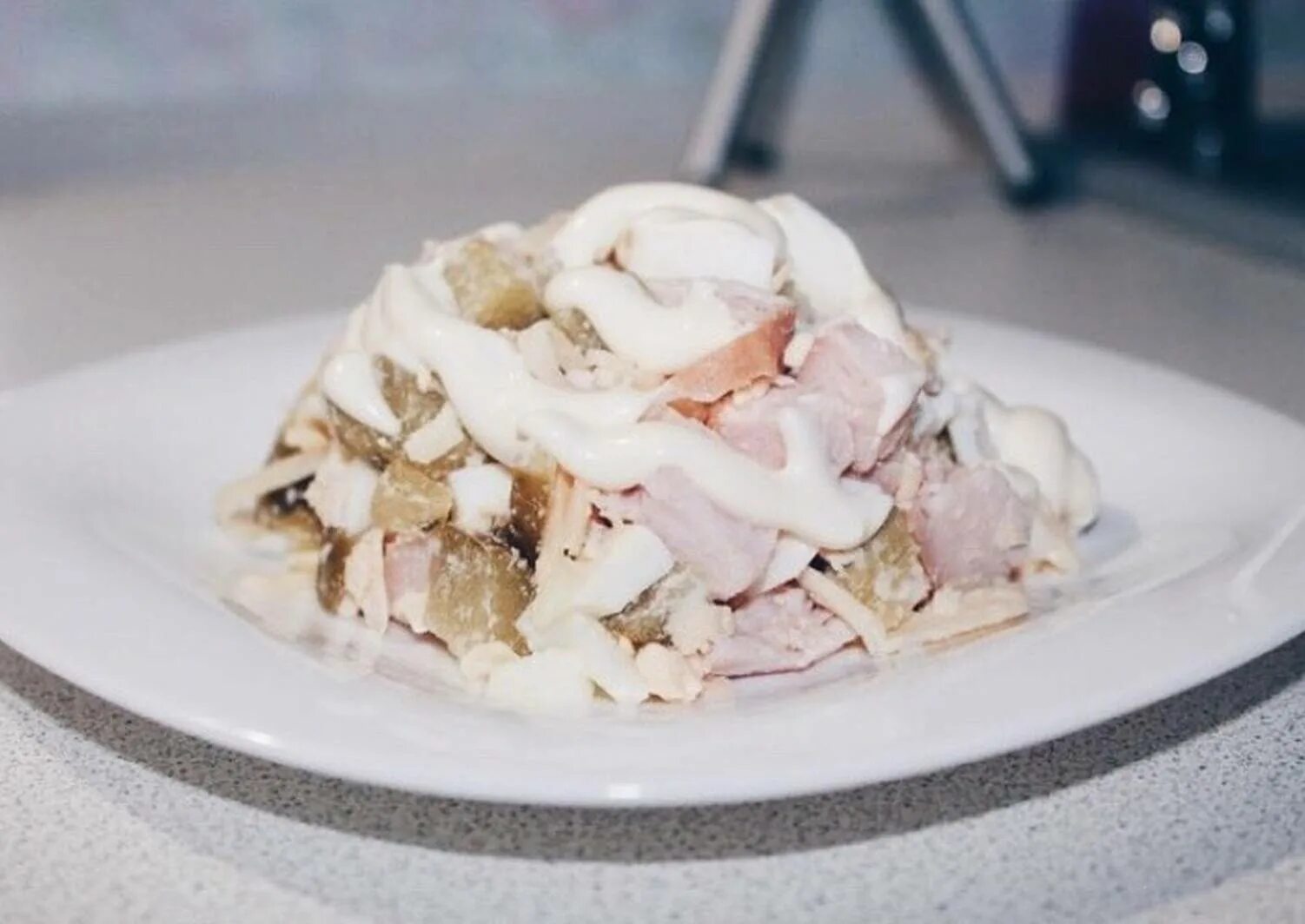 Салат гурман с курицей