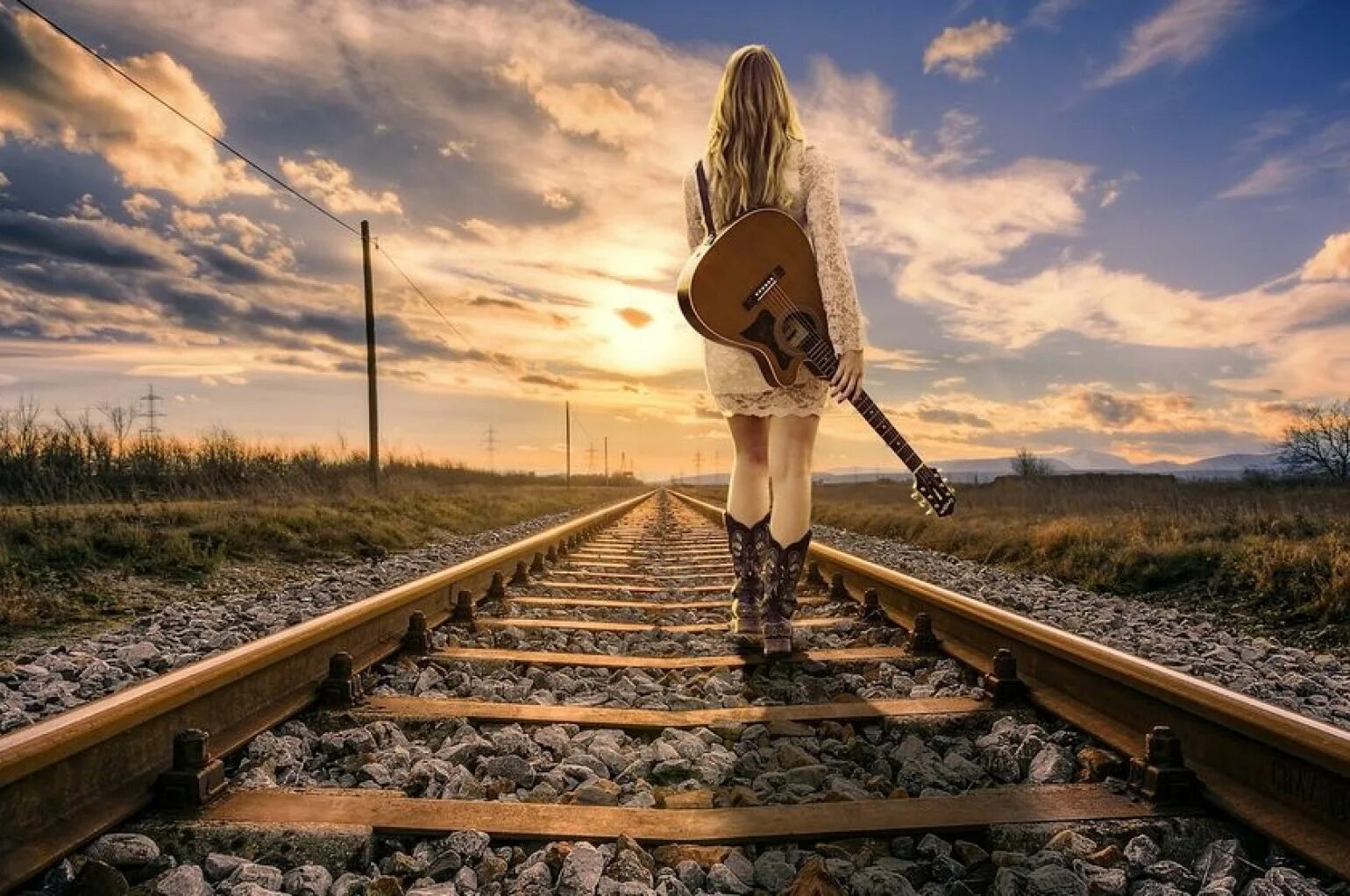 Человек на дороге арт. Группа lifehouse take me away. Мужчина идет по дороге. Одинокий путь песня. Небеса минус текст.