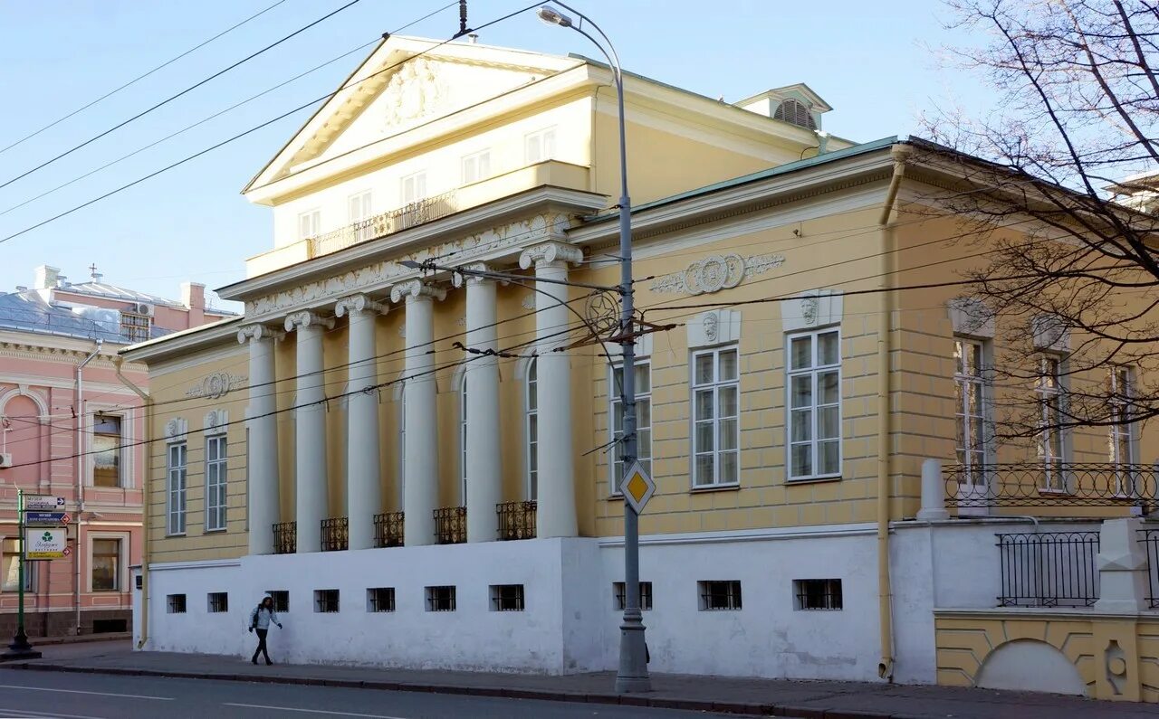 Хрущев пречистенка. Государственный музей а. с. Пушкина, ул. Пречистенка, 12/2. Дом-музей Пушкина в Москве на Пречистенке. Музей Пушкина Пречистинка. Пречистенка 12/2 музей.