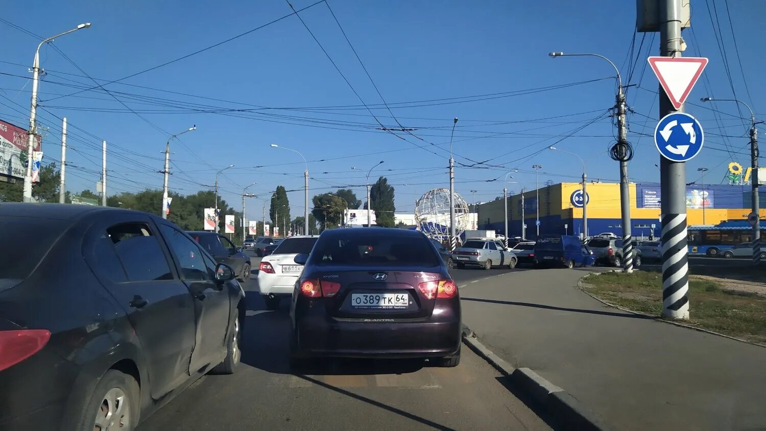 Пробка на мосту Саратов Энгельс. Саратов пробки на мосту. Пробка на мосту Саратов Энгельс сейчас. Заезд на мост Саратов Энгельс.