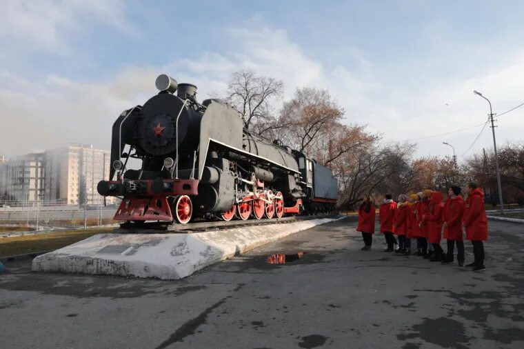 Тюмень ДК Железнодорожник паровоз. Паровоз фд21-3031. ДК железнодорожников Тюмень. ДК Железнодорожник Тюмень памятник паровоз.