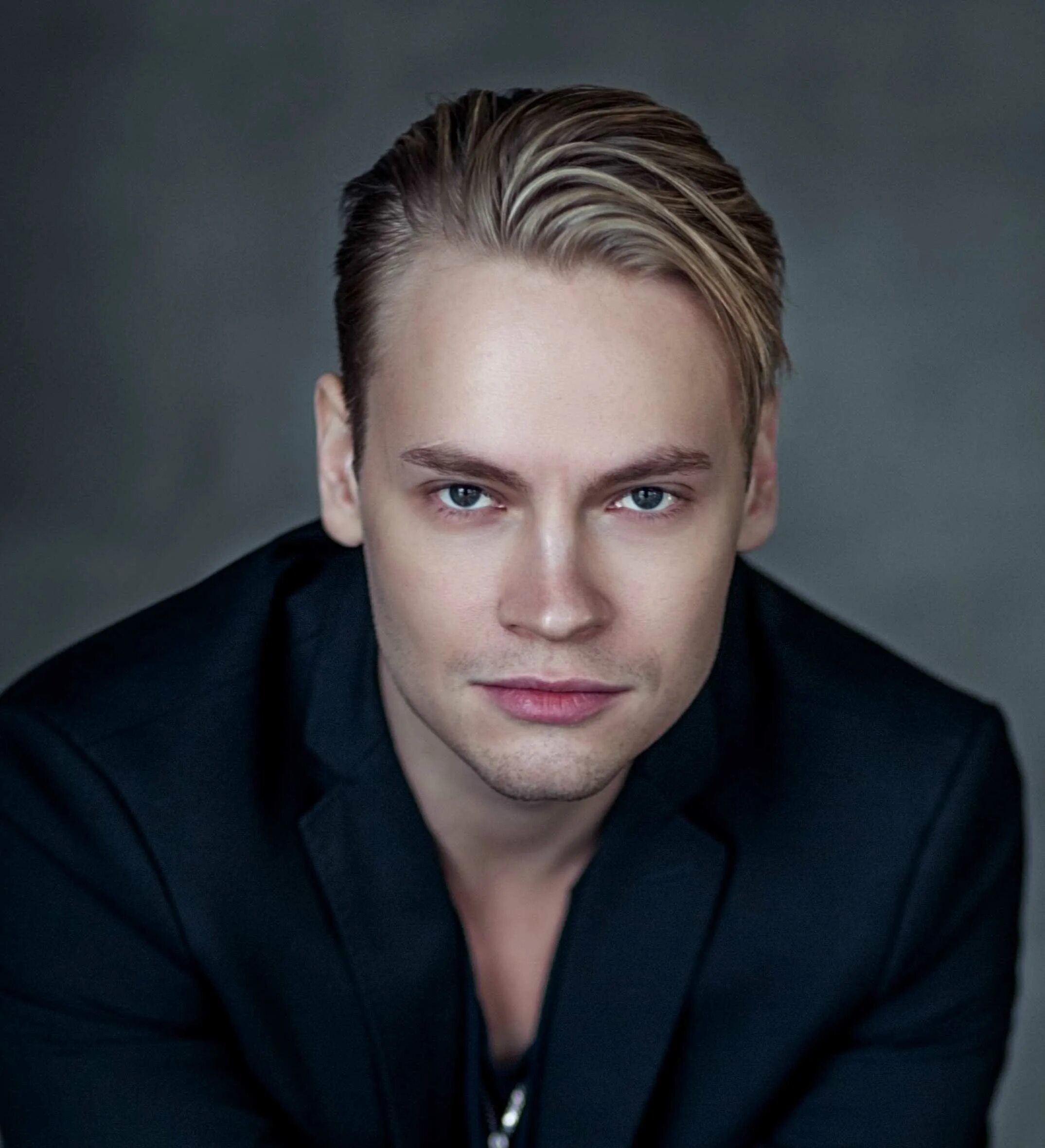 Яросла в ю рьевич дро нов. Яросла в ю рьевич дро нов. Shaman (певец). Ярослав дронов на шоу голос. Яросла в ю рьевич дро нов.