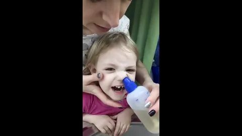 Промывание носа до года